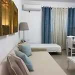 Lr Apartments