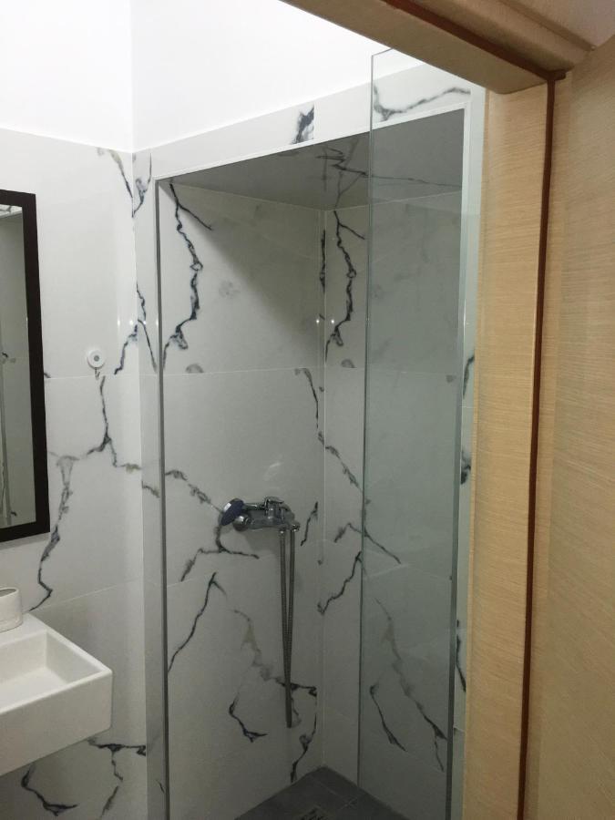 Lr Apartment *