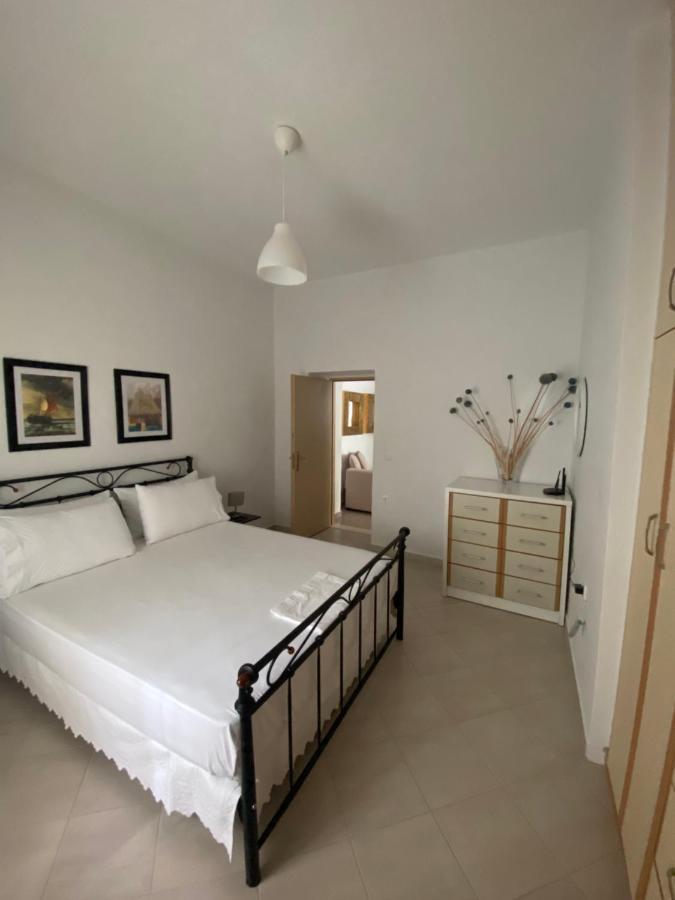 Apartment Lr *