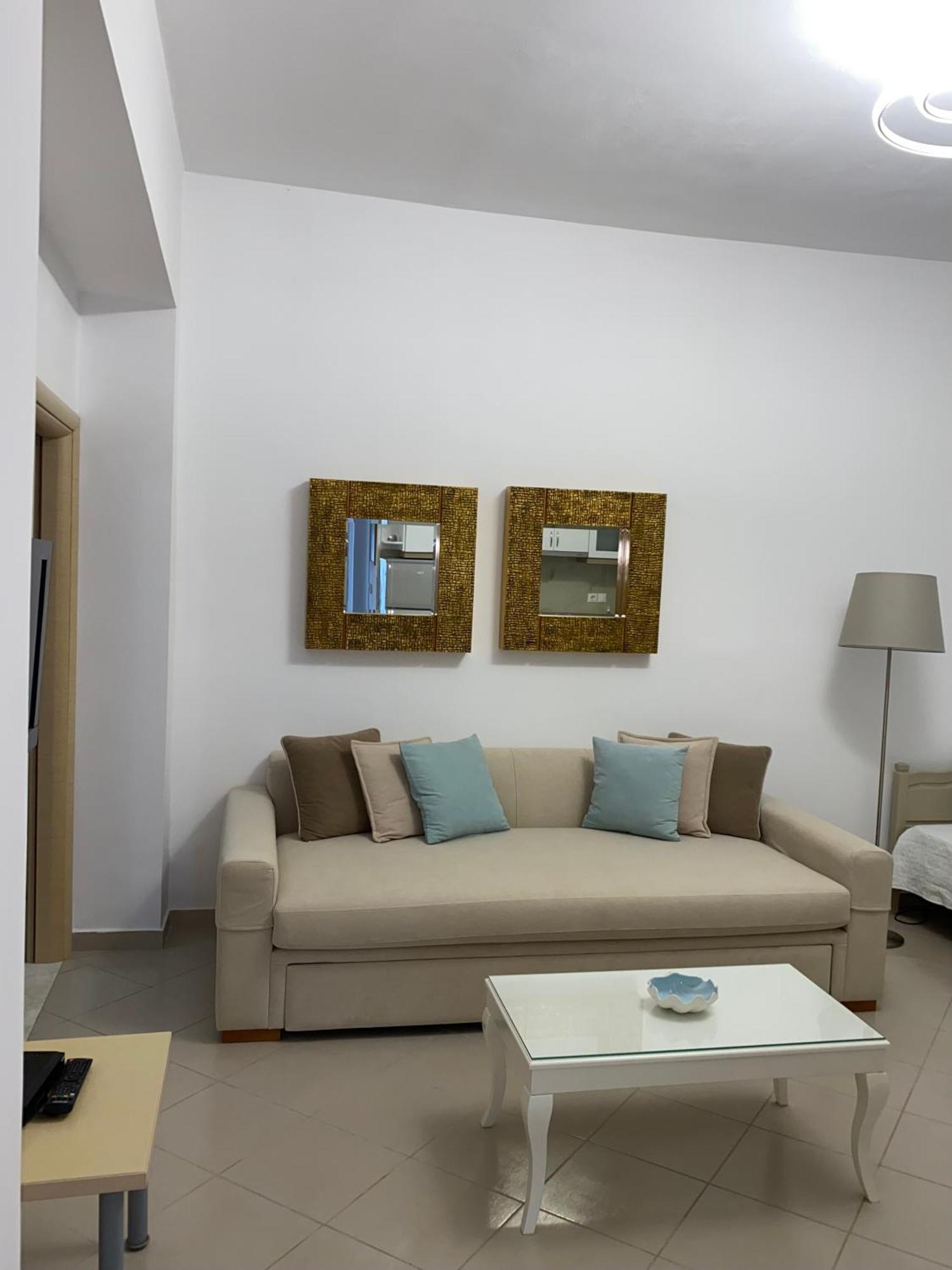 Lr Apartment Sarandë