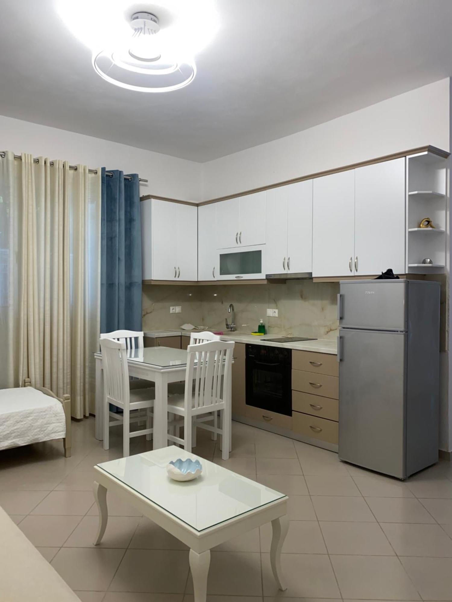 Lr Apartment Sarandë